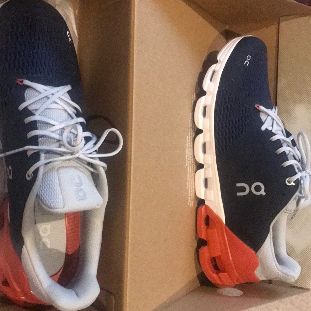 Brand new OC men’s Cloudflyer shoes